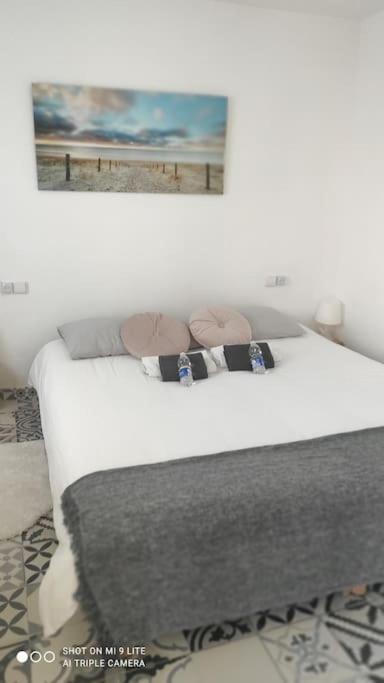 Precioso Apartamento Con A/A En Ruzafa Con Terracita Privada Y Acceso A Un Jardin, Para 2-3 Personas Valenza Esterno foto