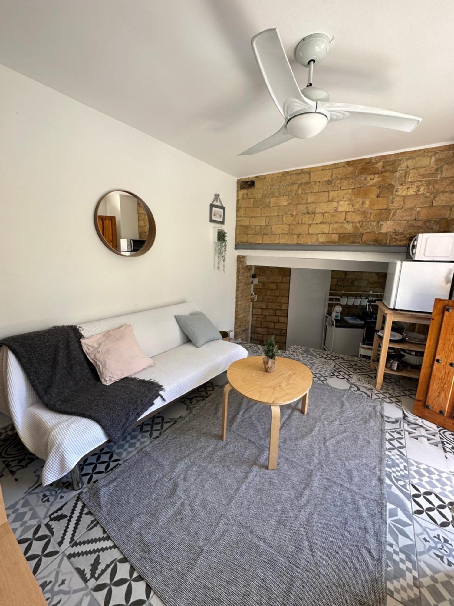 Precioso Apartamento Con A/A En Ruzafa Con Terracita Privada Y Acceso A Un Jardin, Para 2-3 Personas Valenza Esterno foto